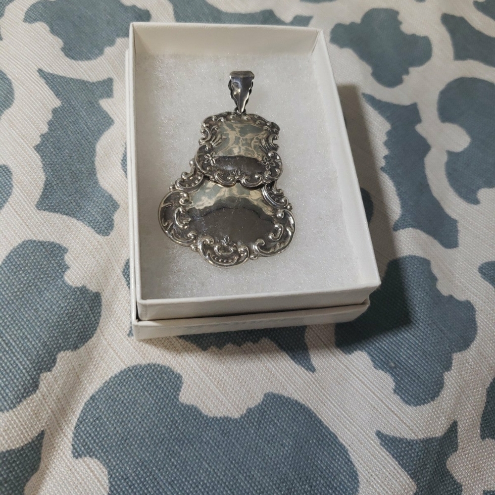 Sterling silver 9.25 engravable pendant